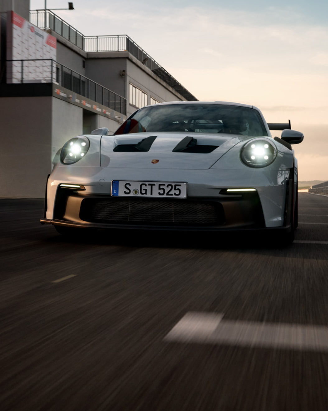 Close-up of the GT3RS rear aero mechanism